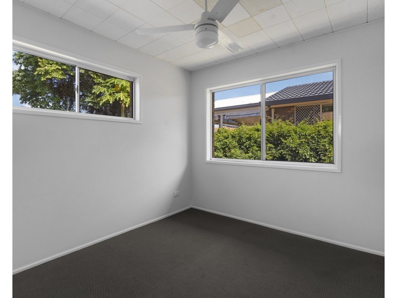 11 Shamrock Street, Ormiston QLD 4160