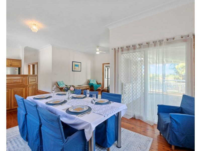 22 Muriel Street, Redland Bay QLD 4165