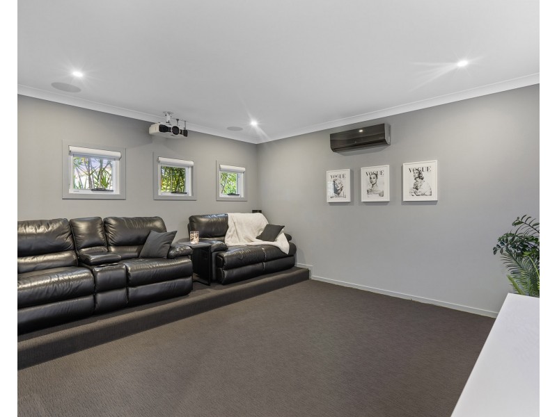 8 Nadine Crescent, Thornlands QLD 4164