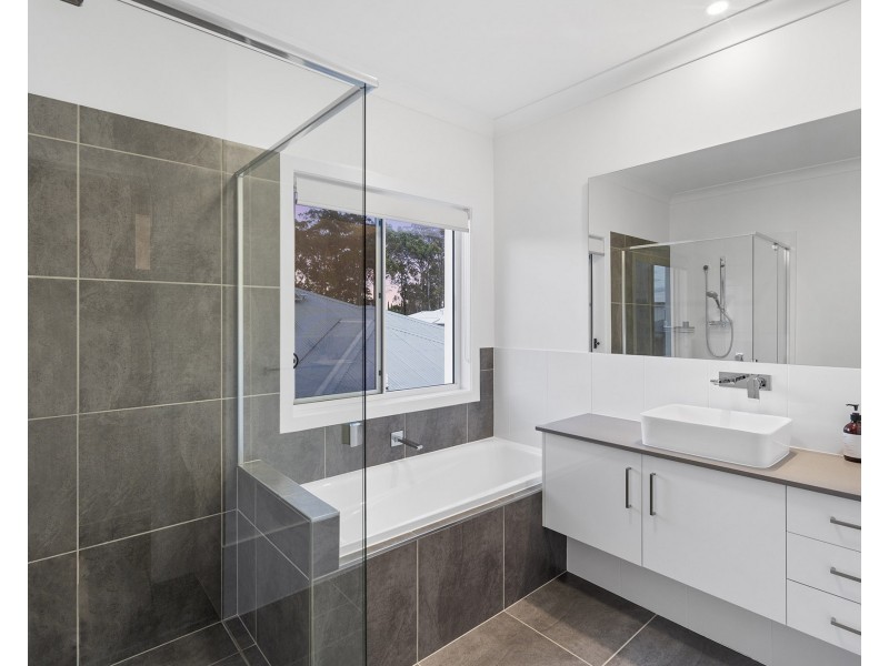 8 Nadine Crescent, Thornlands QLD 4164