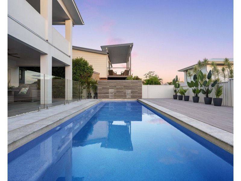 8 Nadine Crescent, Thornlands QLD 4164