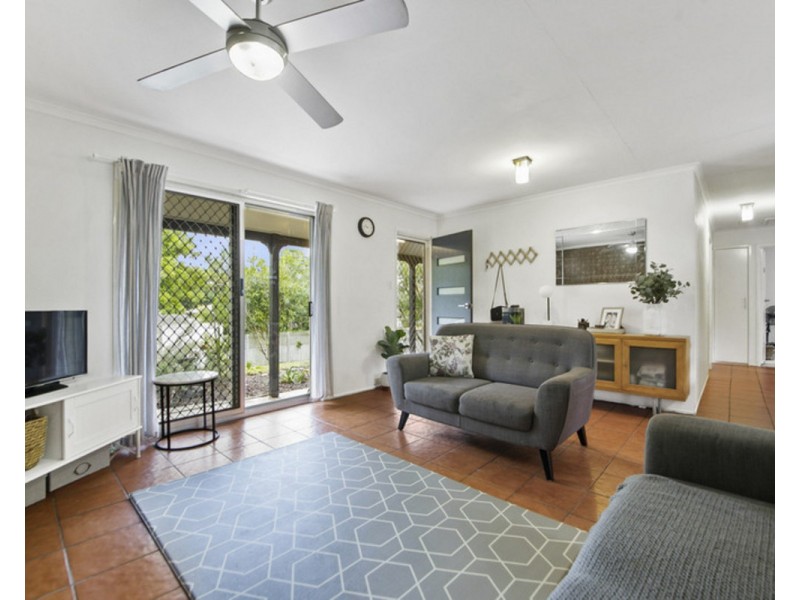 90 Cumberland Drive, Alexandra Hills QLD 4161