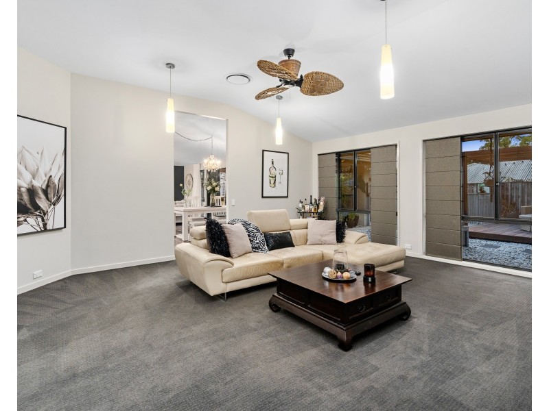 17 Whitby Place, Thornlands QLD 4164
