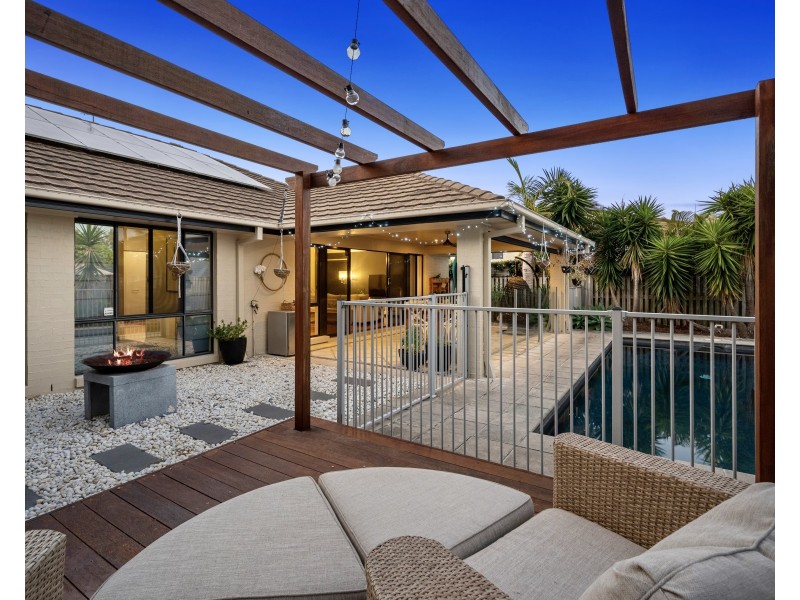17 Whitby Place, Thornlands QLD 4164