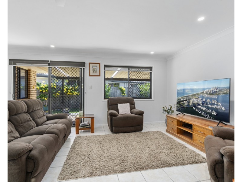 7 Parker Court, Wakerley QLD 4154