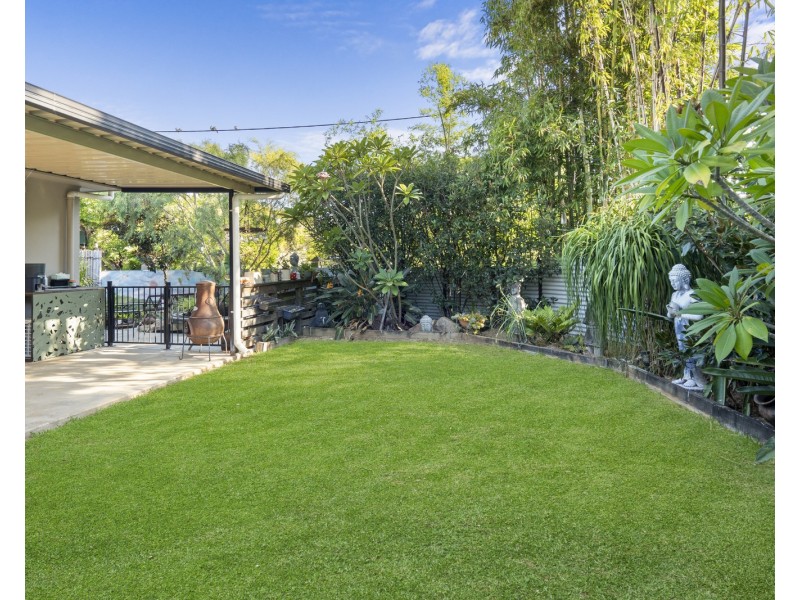 18 Binya Street, Holland Park QLD 4121