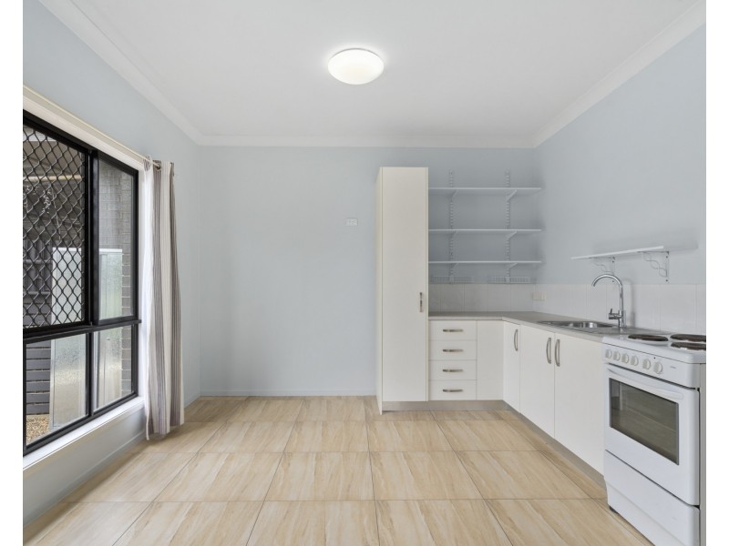 18 Binya Street, Holland Park QLD 4121