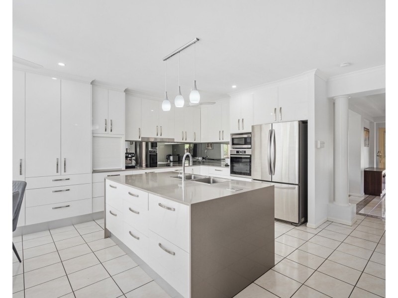 50 Coventry Circuit, Carindale QLD 4152