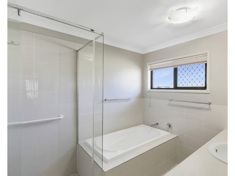 84 Bainbridge Street, Ormiston QLD 4160