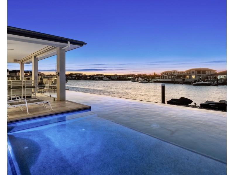 14 Bonaventure Court, Raby Bay QLD 4163
