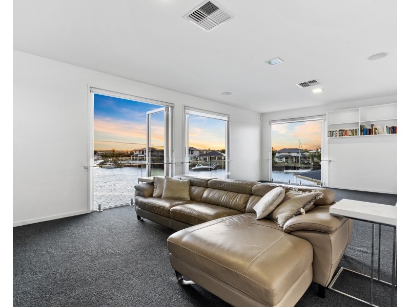 14 Bonaventure Court, Raby Bay QLD 4163
