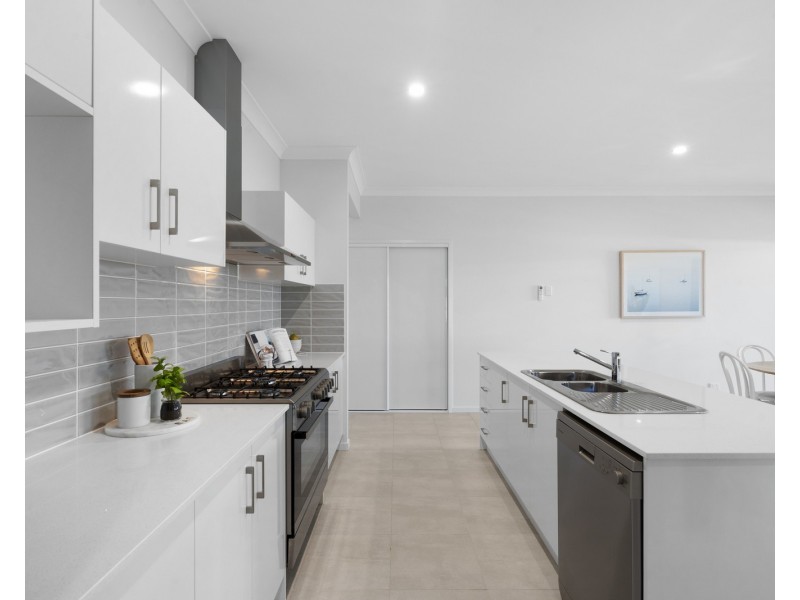 19 Haven Street, Victoria Point QLD 4165