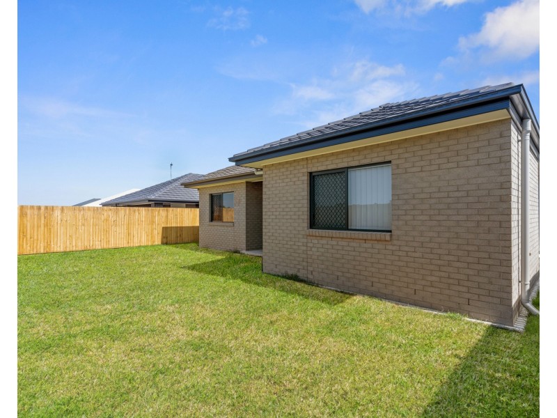 19 Haven Street, Victoria Point QLD 4165