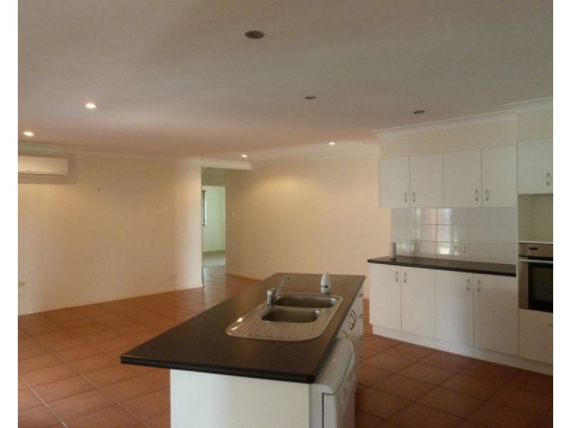 14 Foote Street, Redland Bay QLD 4165