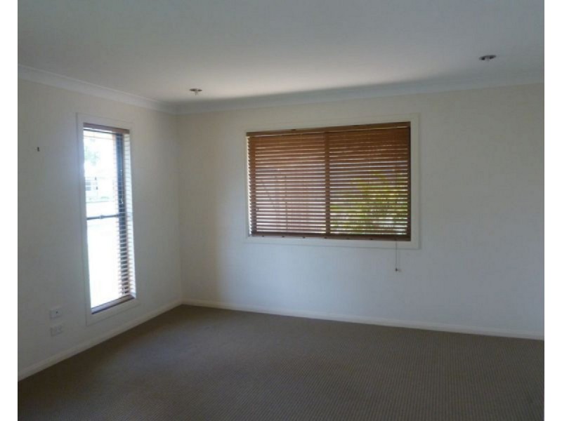 14 Foote Street, Redland Bay QLD 4165