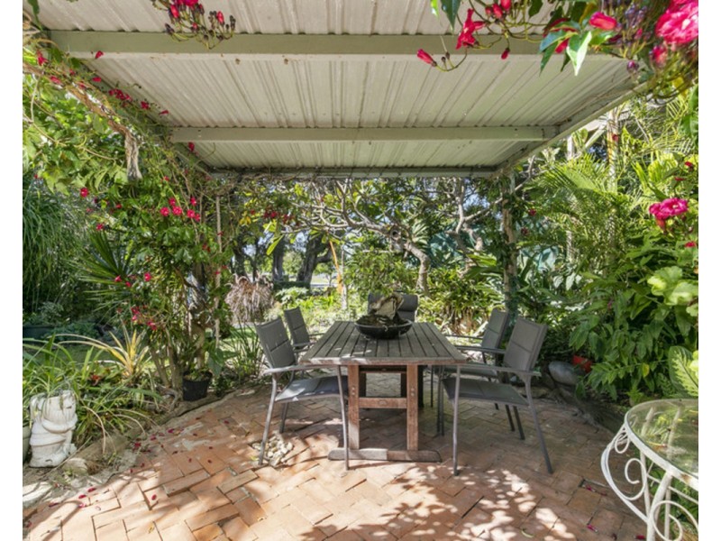 21 Thompson Street, Victoria Point QLD 4165
