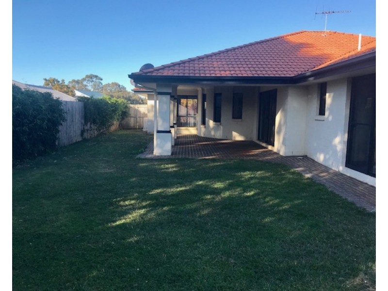 4 Garrett Street, Redland Bay QLD 4165