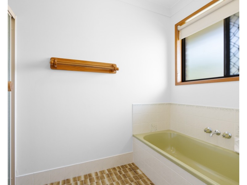 4 Muirhead Court, Victoria Point QLD 4165