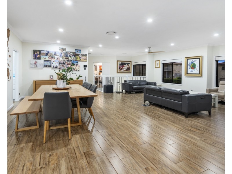 2 Baylink Drive, Redland Bay QLD 4165