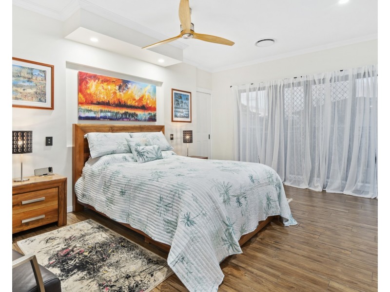 2 Baylink Drive, Redland Bay QLD 4165