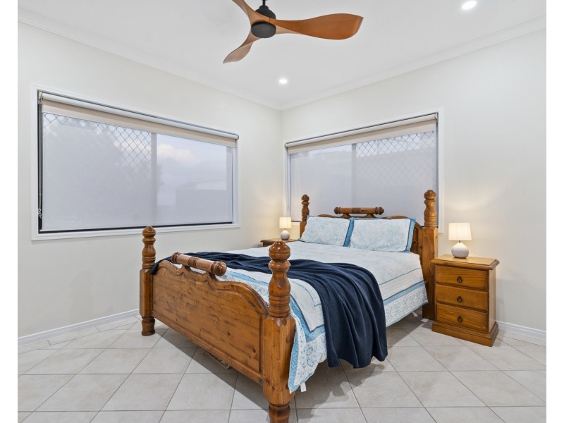 2 Baylink Drive, Redland Bay QLD 4165