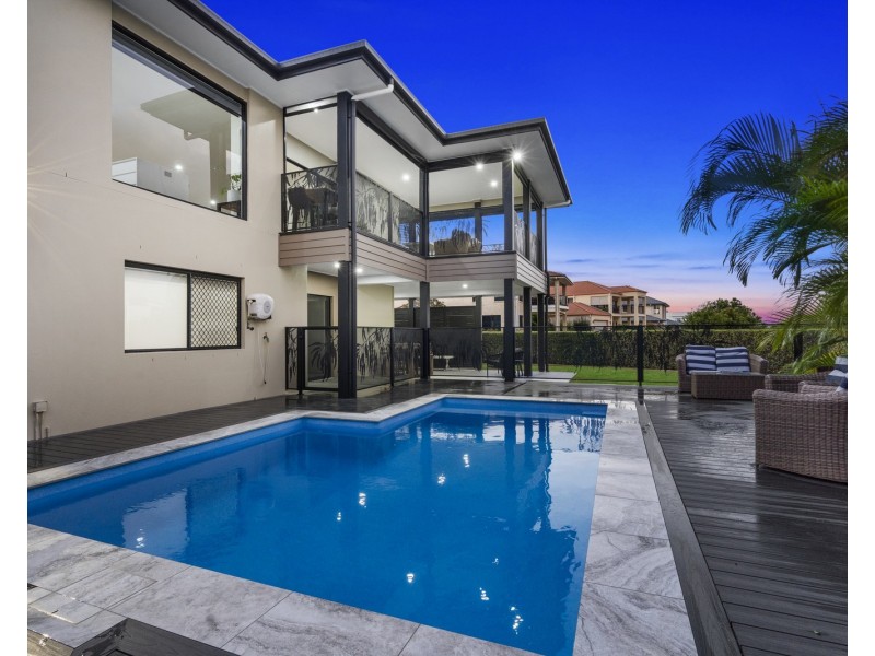 2 Baylink Drive, Redland Bay QLD 4165