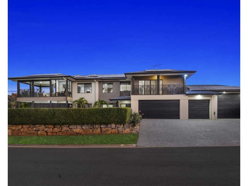 2 Baylink Drive, Redland Bay QLD 4165