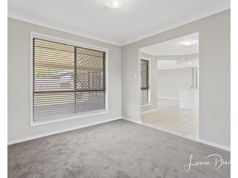 52 Seaholly Crescent, Victoria Point QLD 4165