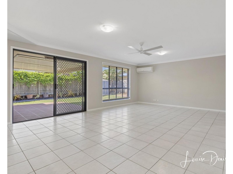 52 Seaholly Crescent, Victoria Point QLD 4165