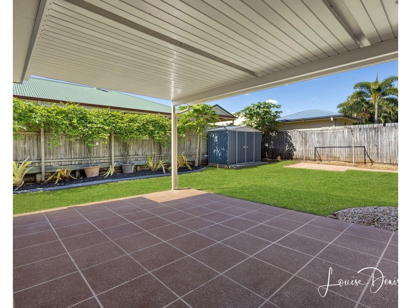 52 Seaholly Crescent, Victoria Point QLD 4165