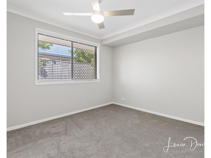 52 Seaholly Crescent, Victoria Point QLD 4165