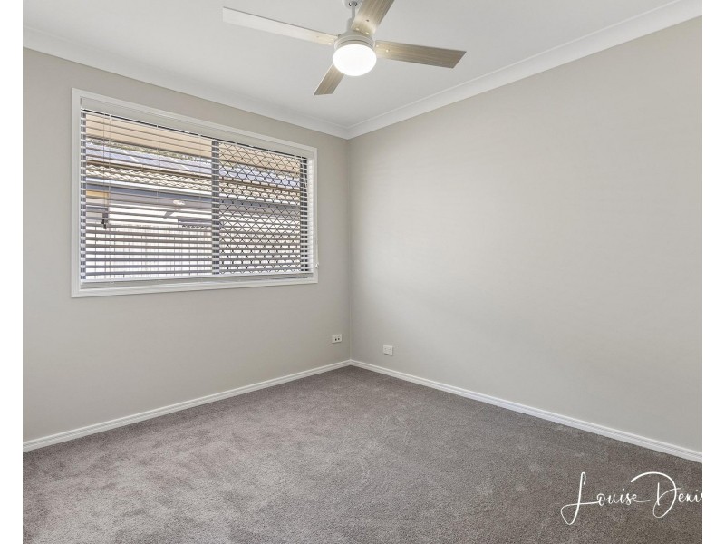 52 Seaholly Crescent, Victoria Point QLD 4165