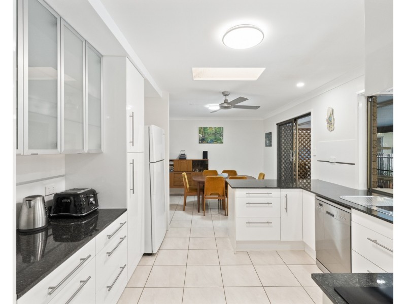 20 Angela Crescent, Cleveland QLD 4163