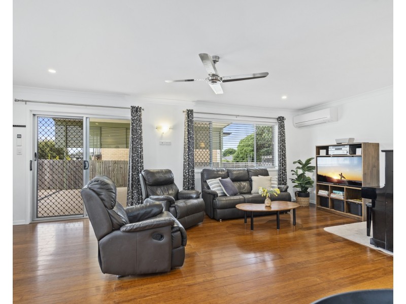 19 Rossinton Street, Birkdale QLD 4159