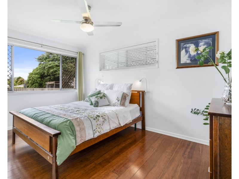 19 Rossinton Street, Birkdale QLD 4159