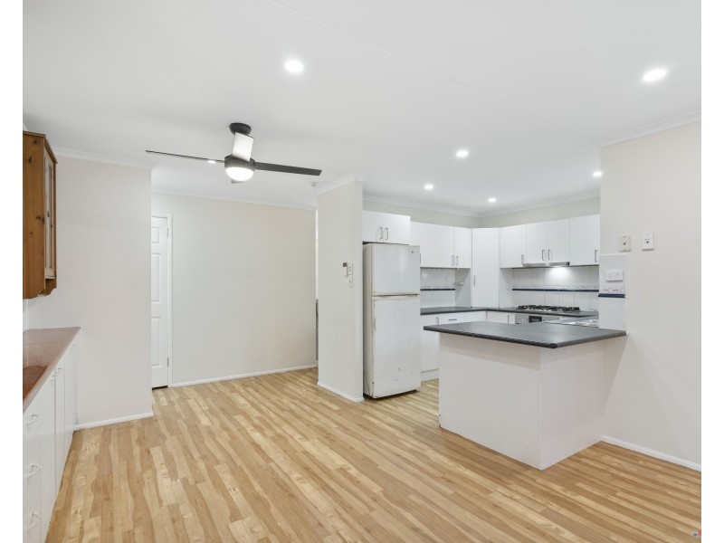 12 Caulfield Drive, Loganlea QLD 4131