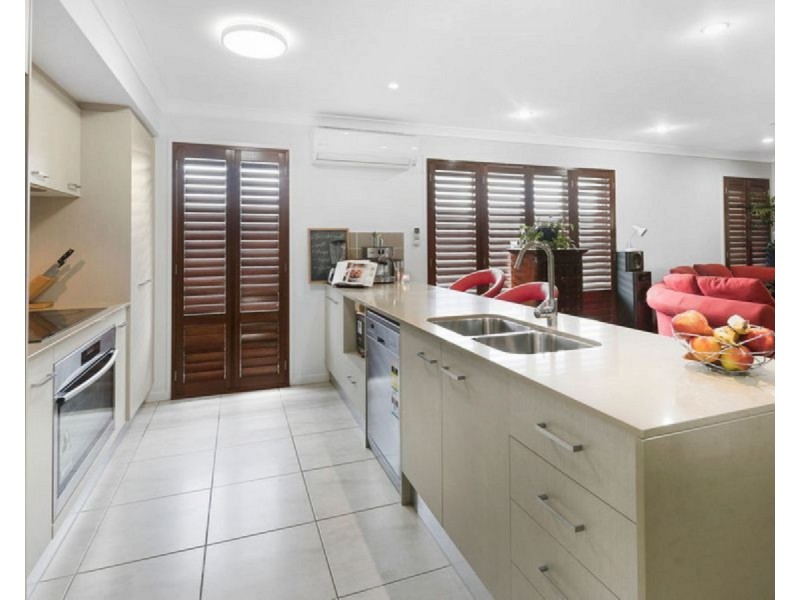 13 Rowe Crescent, Thornlands QLD 4164