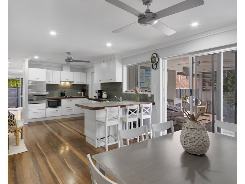 9 Albert Street, Victoria Point QLD 4165