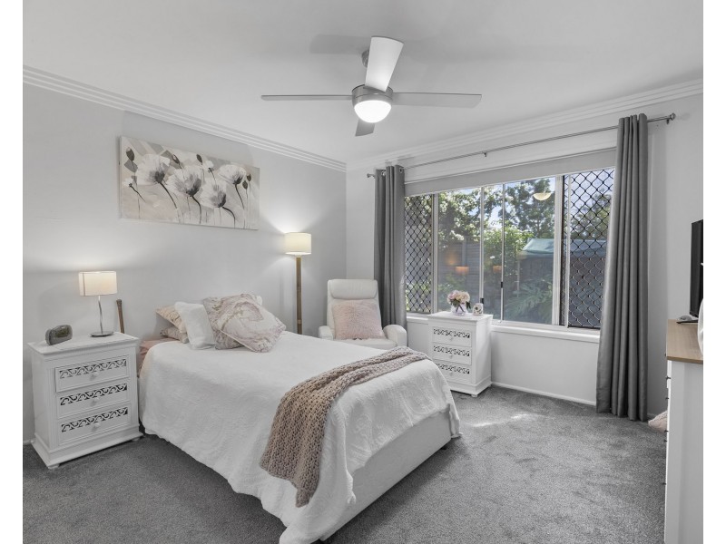 9 Albert Street, Victoria Point QLD 4165