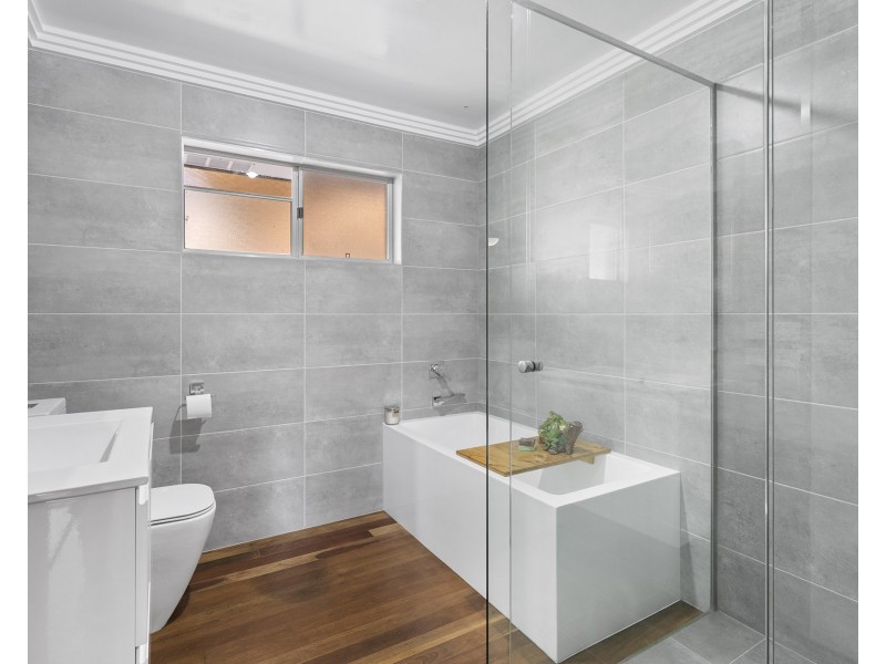 9 Albert Street, Victoria Point QLD 4165