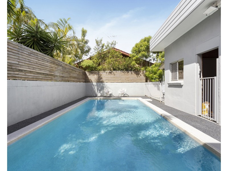 9 Albert Street, Victoria Point QLD 4165