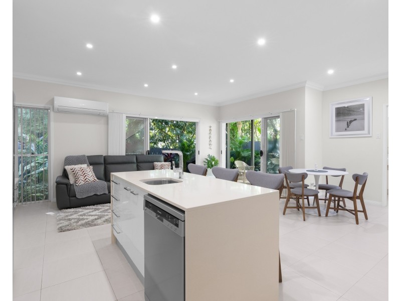 3/4 Russell Street, Cleveland QLD 4163