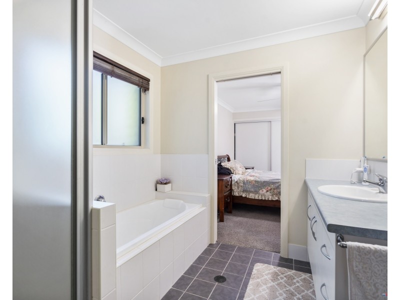 22A Beatty Road, Thorneside QLD 4158