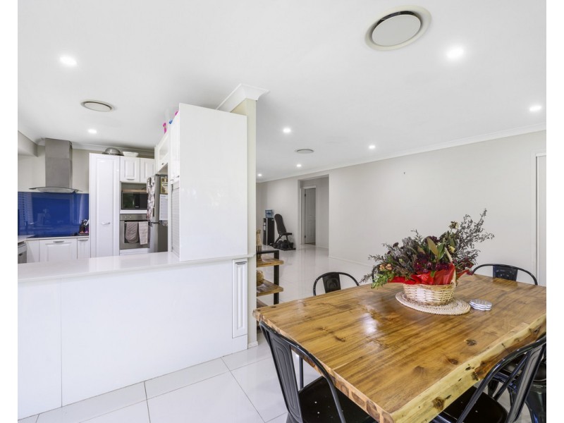 3 Butler Street, Wakerley QLD 4154