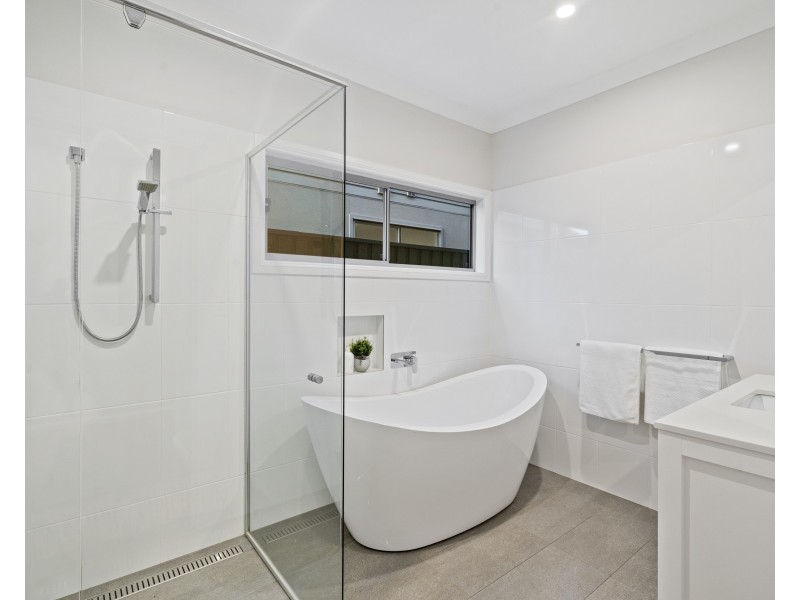 51 Walnut Street, Wynnum QLD 4178