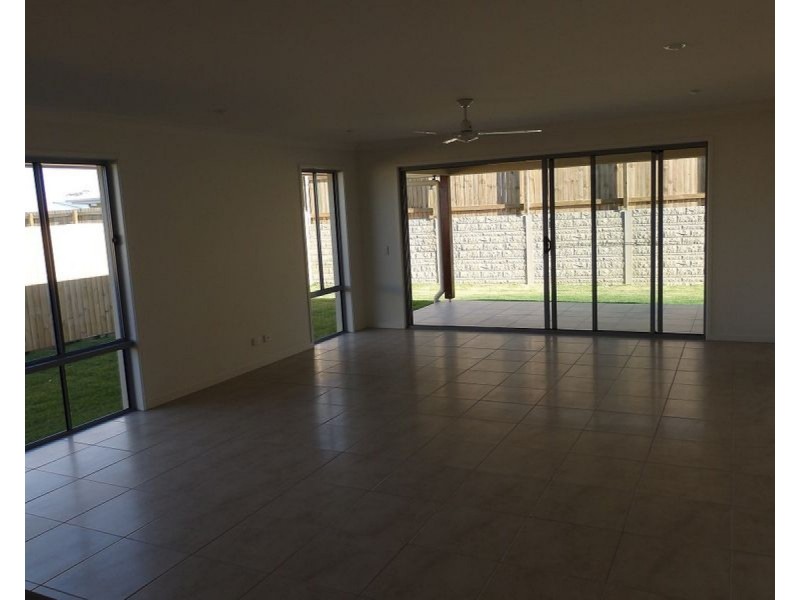 19 Rowe Crescent, Thornlands QLD 4164