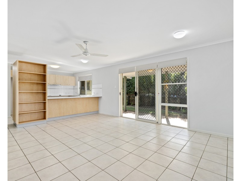 8/8 Zahner Place, Manly West QLD 4179