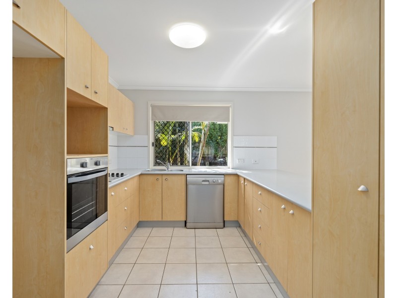 8/8 Zahner Place, Manly West QLD 4179