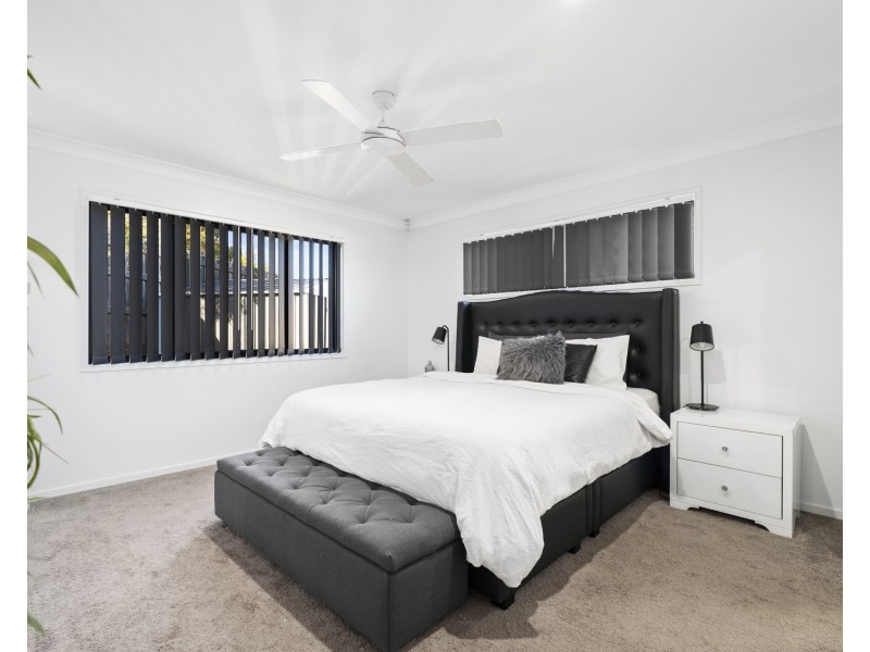 150 Bankswood Drive, Redland Bay QLD 4165