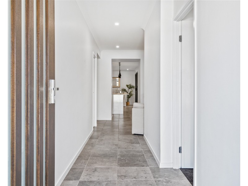 45 Walter Drive, Thornlands QLD 4164